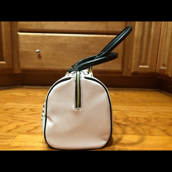 Betsey Johnson Purse (lightly used) with matching wallet - Picture 4 of 5